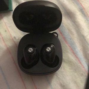Raycon E55 wireless earbuds